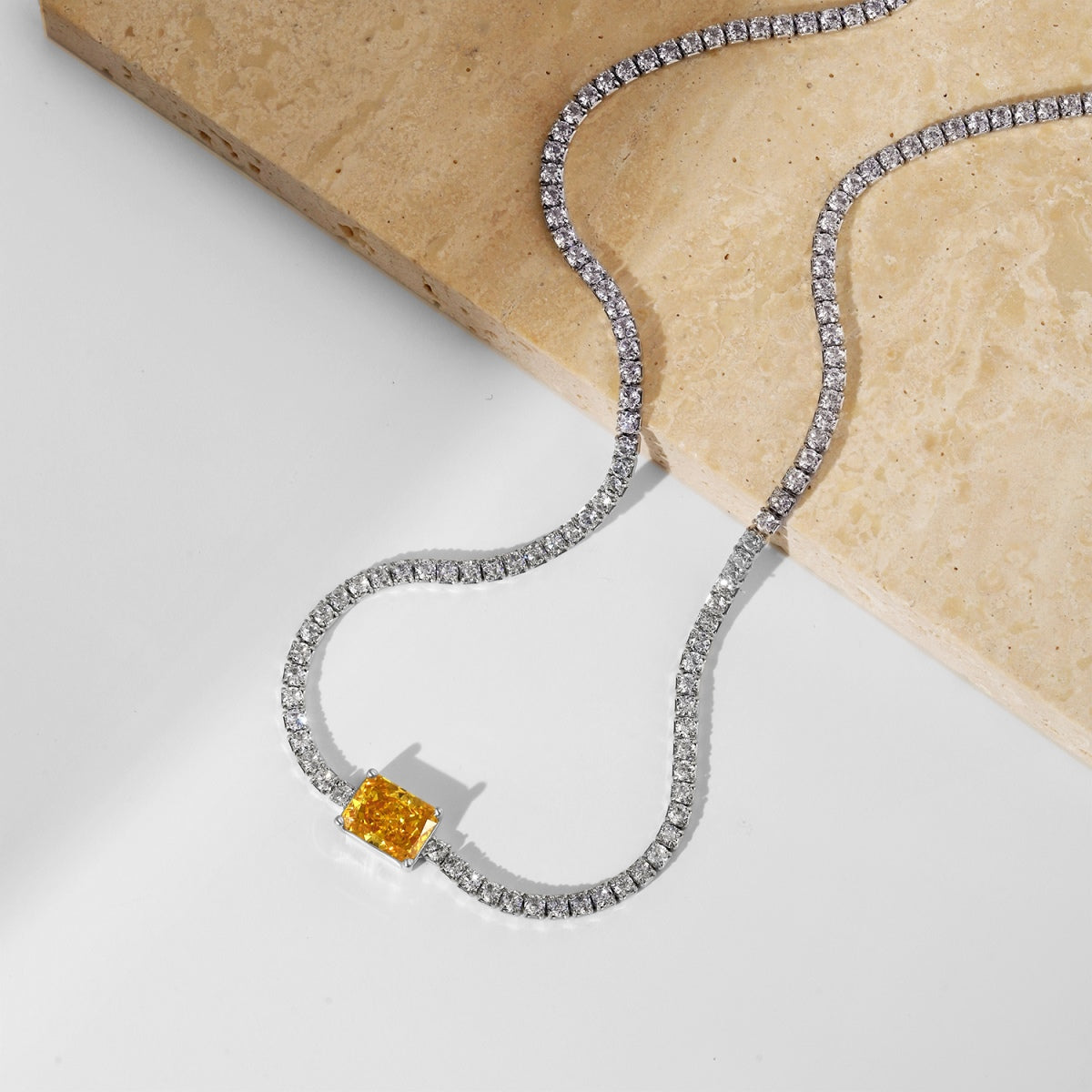 [AuraEcho]2.0 carat Ornate Emerald Cut Necklace