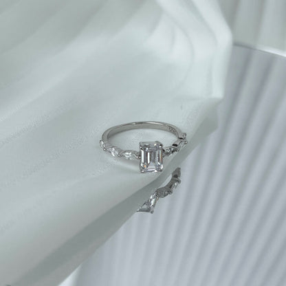 [AuraEcho]1.0 Carat Dainty Resplendent Radiant Cut Daily Ring
