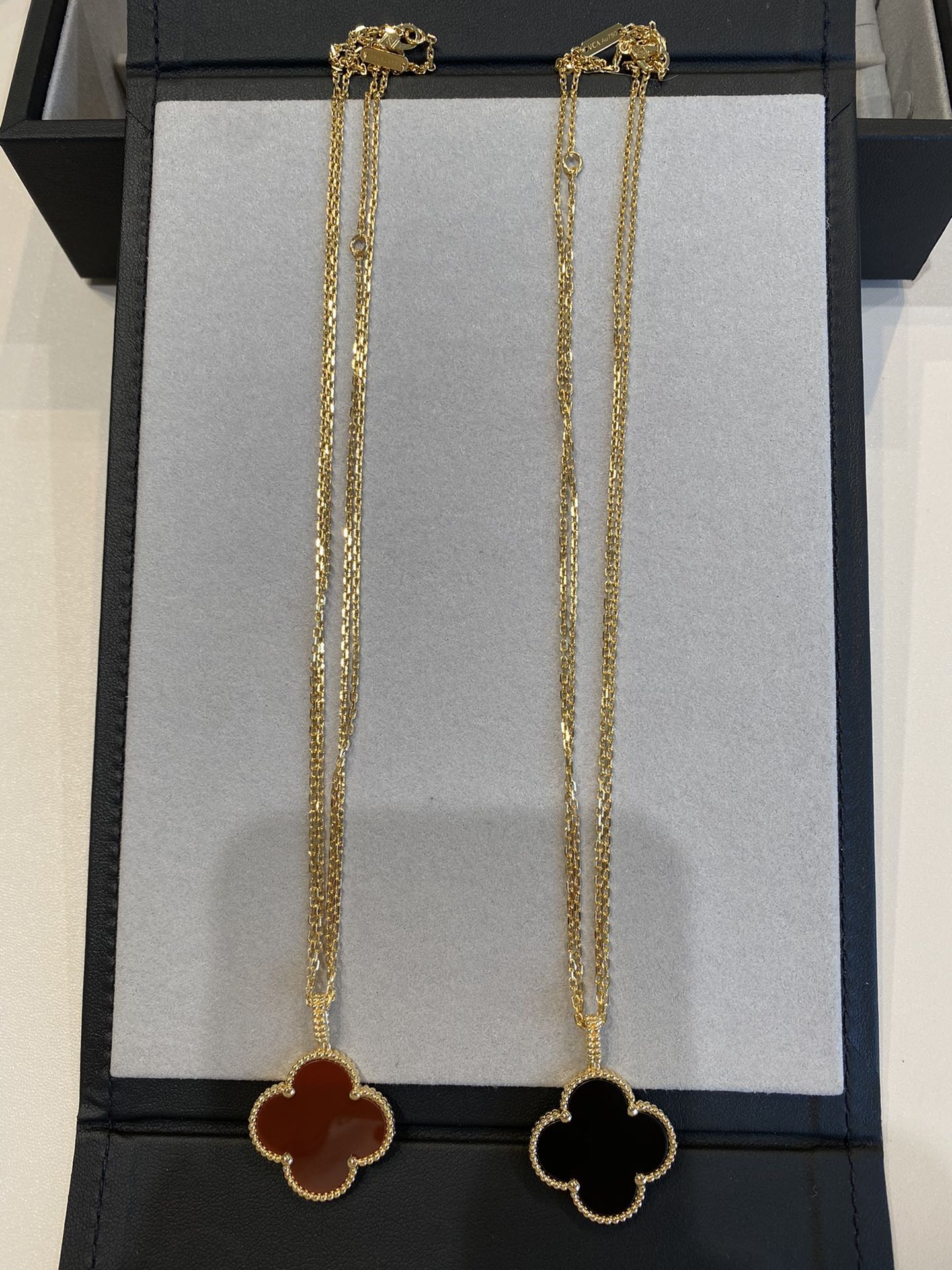 [AuraEcho]CLOVER 25MM NECKLACE GOLD CARNELIAN