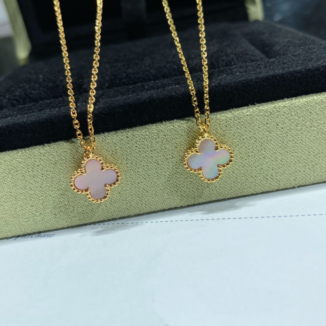 [AuraEcho]CLOVER 9.5MM PINK MOTHER OF PEARL SINGLE FLOWER NECKLACE